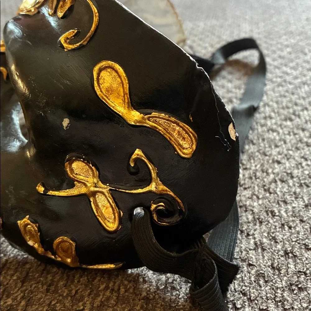 Unique Elegant Black and Gold Venetian Plague Doctor Mask - 12 inches Unisex